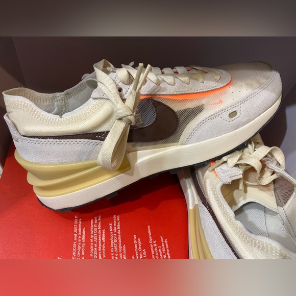 NWT Nike Waffle One “Natural” Sneaker DA7995 102 - Picture 4 of 15